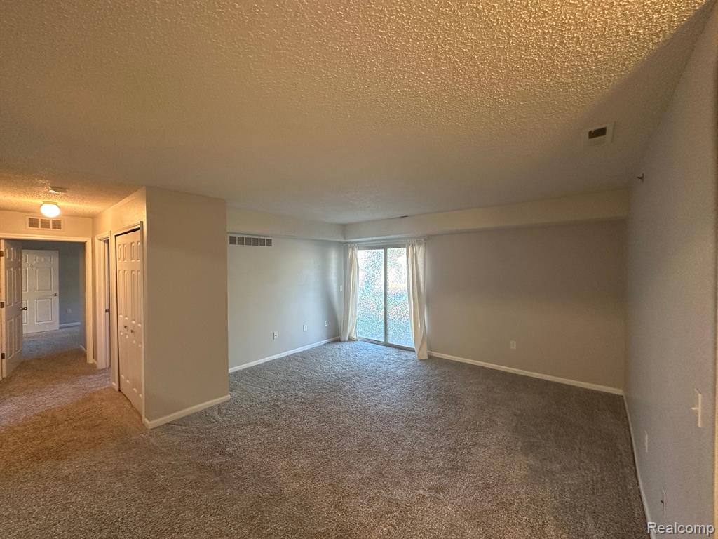 12101 PINEHURST Lane, Grand Blanc, MI 48439 — Photo 7