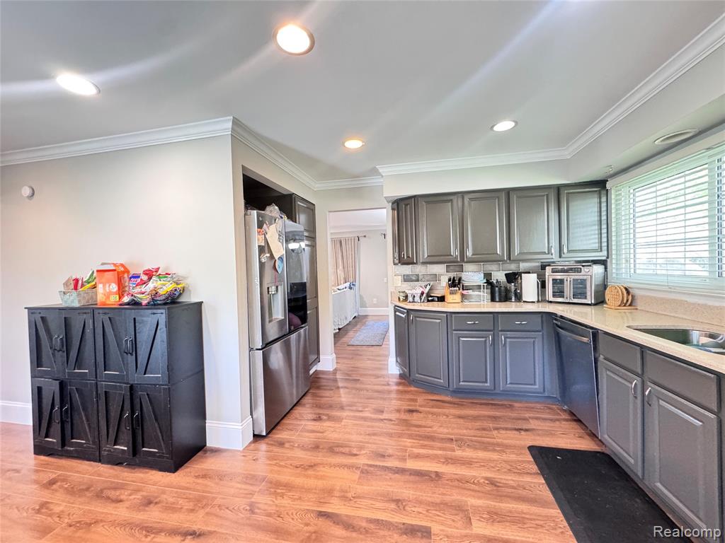 5203 Forestdale Court, West Bloomfield, MI — Photo 7