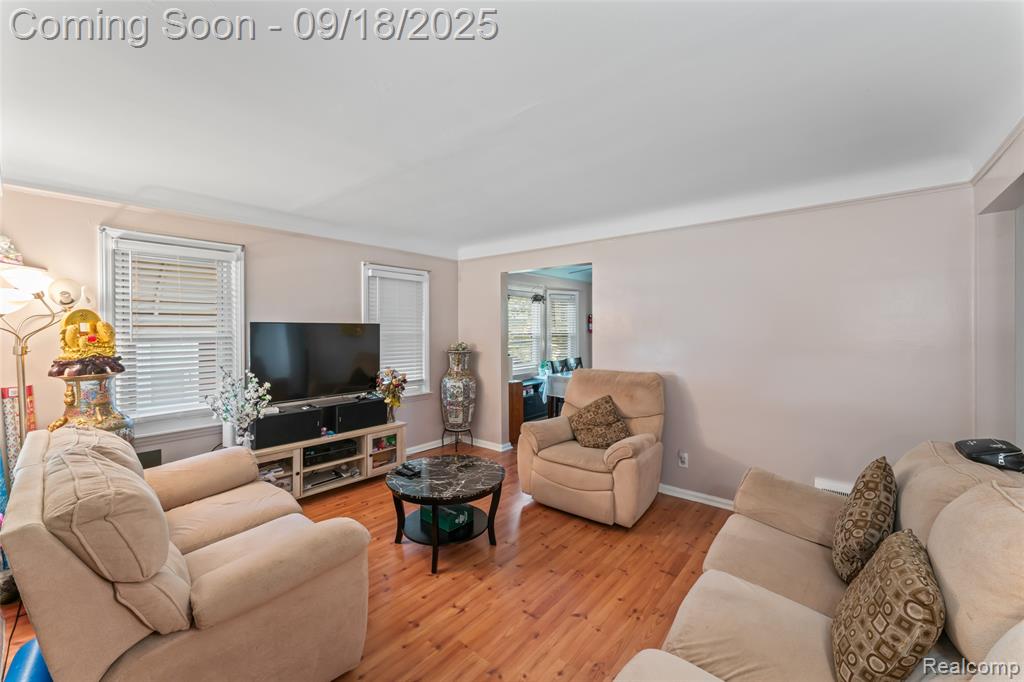 686 4th Avenue, Pontiac, MI 48340 — Photo 6