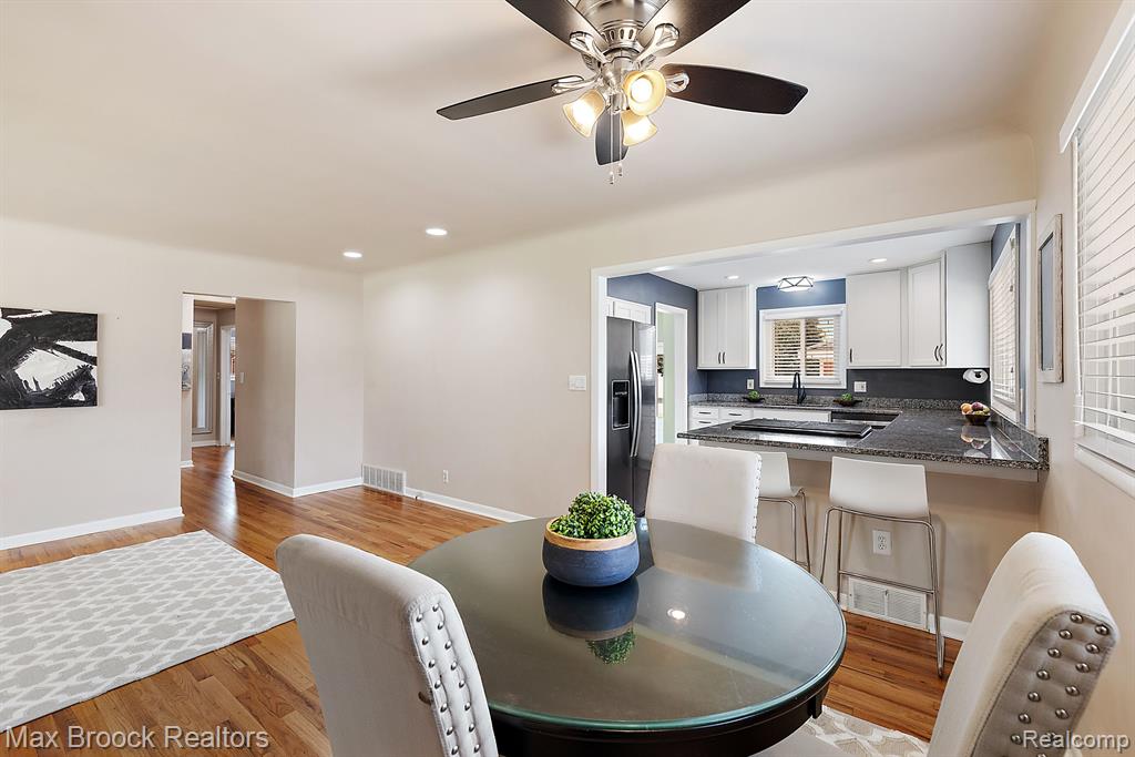 9060 HEADLEY Drive, Sterling Heights, MI 48314 — Photo 17