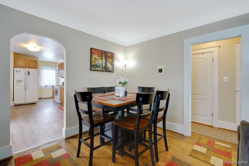 832 Pinecrest Drive E, Fenton, MI 48220 — Photo 3