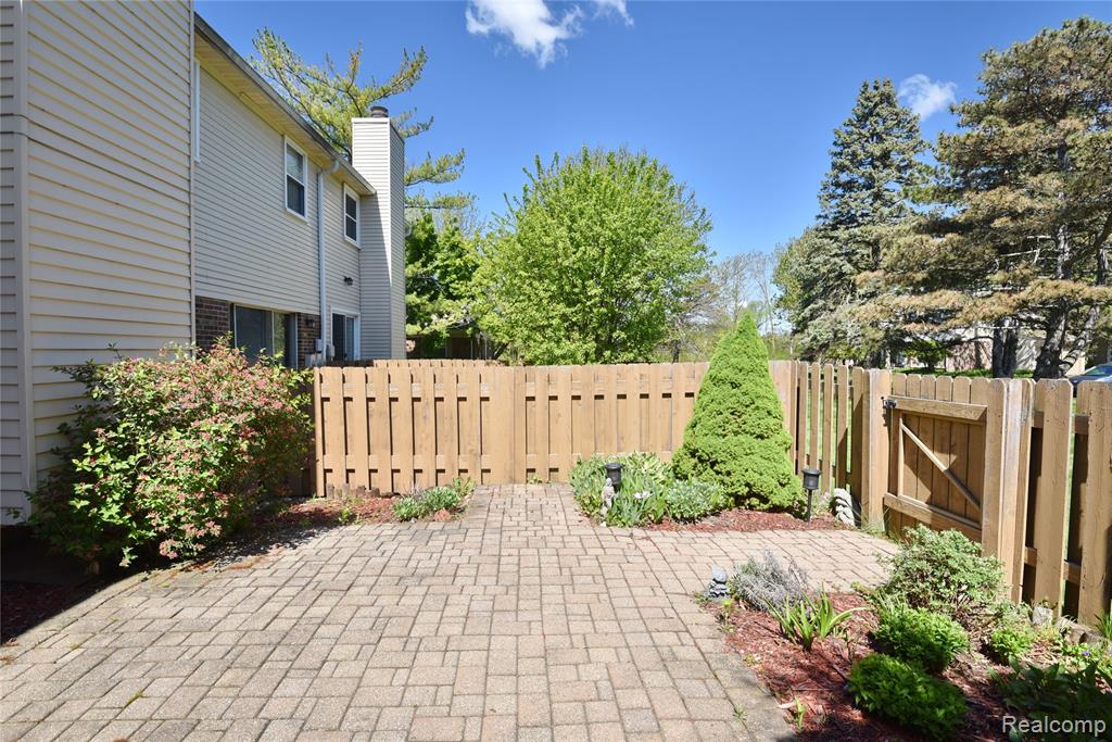 5391 Breeze Hill Place, Troy, MI 48098 — Photo 26