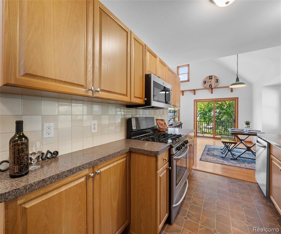 11252 Hiland Court, Pinckney, MI 48169 — Photo 23