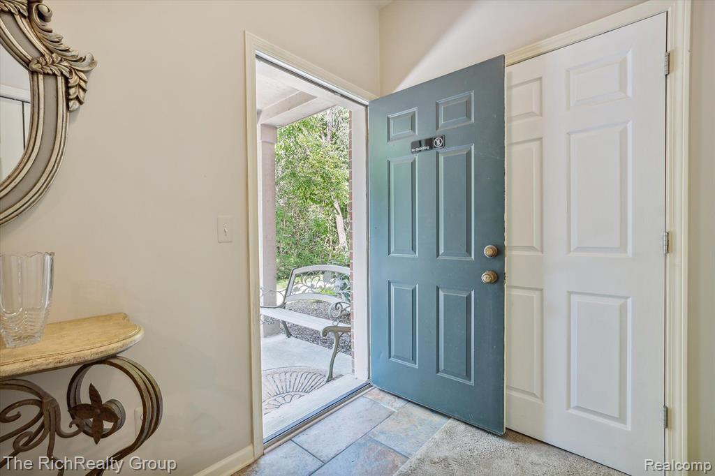 39640 ROCKCREST Lane, Northville, MI 48168 — Photo 5