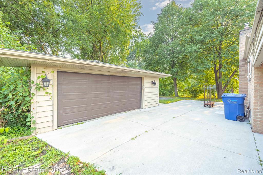 4296 Frazho Road, Warren, MI 48091 — Photo 33