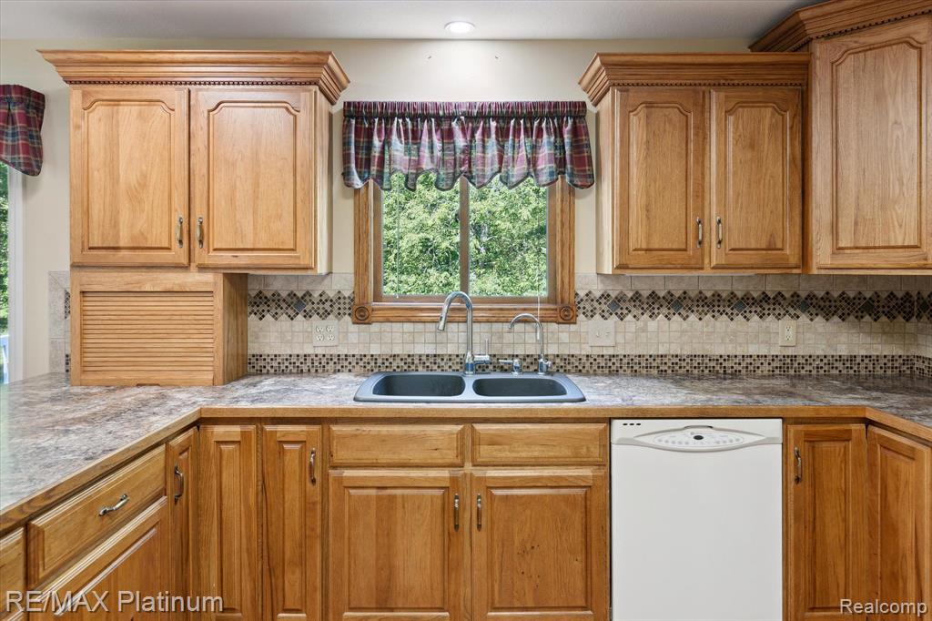 9425 NEFF Road, Clio, MI 48420 — Photo 13