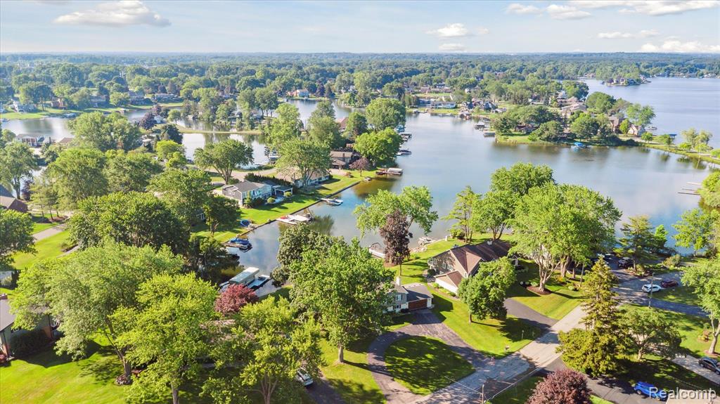 5100 Surfwood Drive, Commerce Twp, MI 48382 — Photo 45