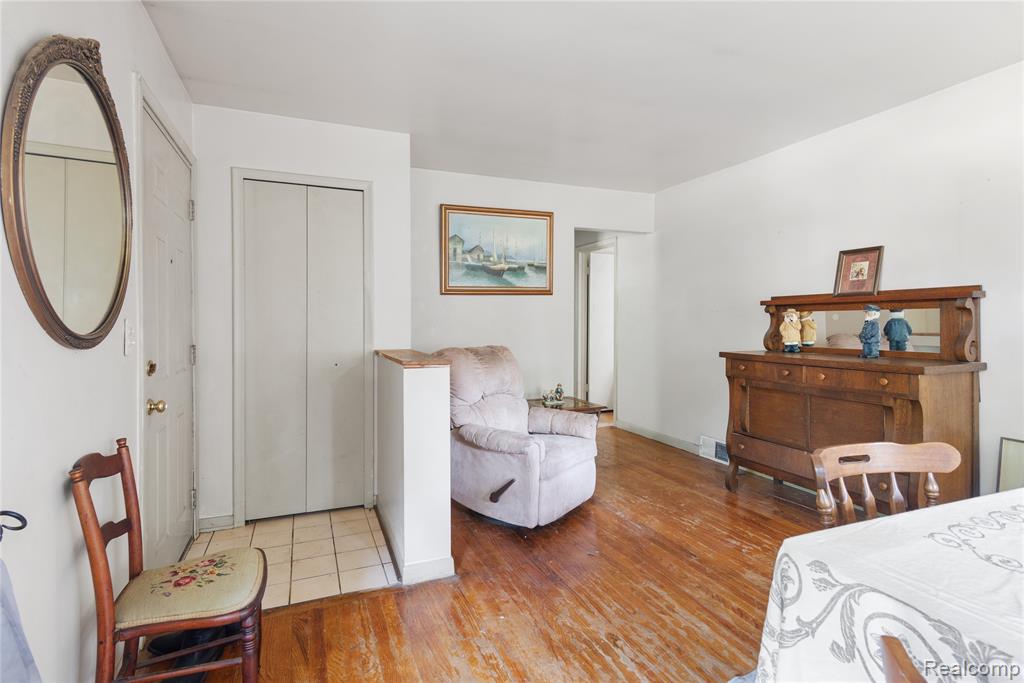 750 N Hagadorn Street, South Lyon, MI 48178 — Photo 7