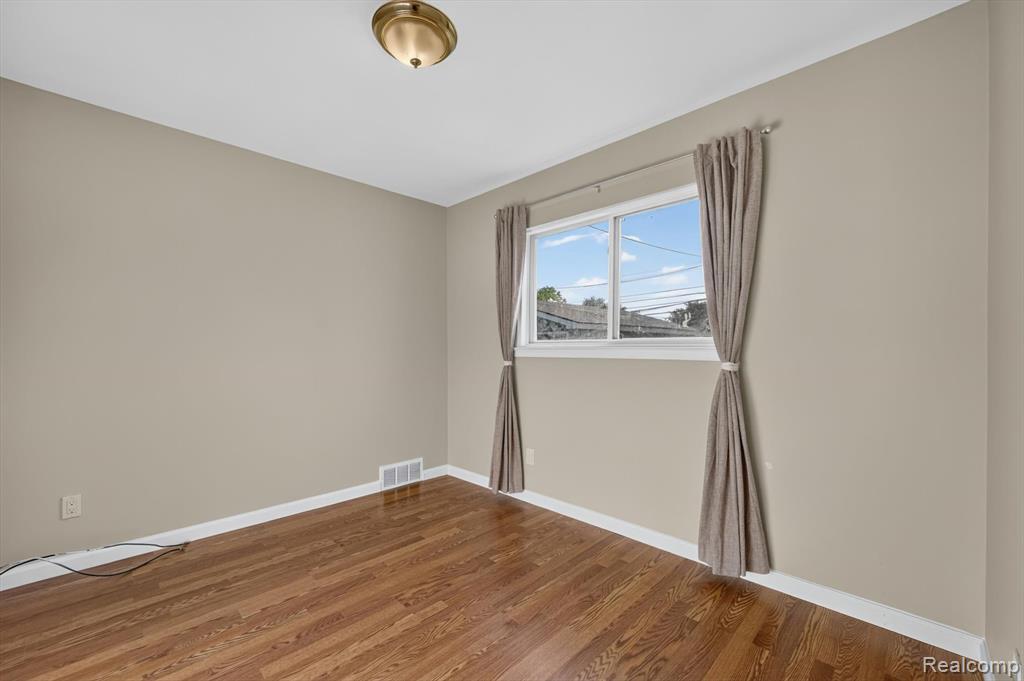 30534 Hennigan Street, Roseville, MI 48066 — Photo 23