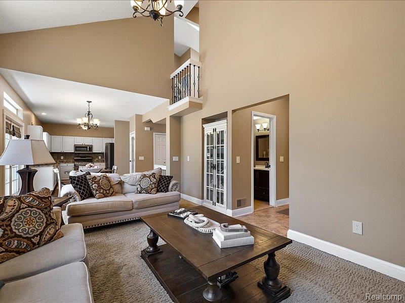 4884 Georgetown Drive, Rochester, MI 48306 — Photo 33