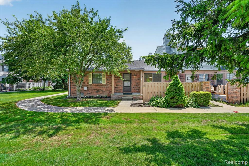 43628 W Arbor Way Drive, 103, Canton, MI 48188 — Photo 3