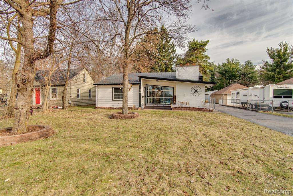 600 NORTH Road, Fenton, MI 48430 — Photo 24