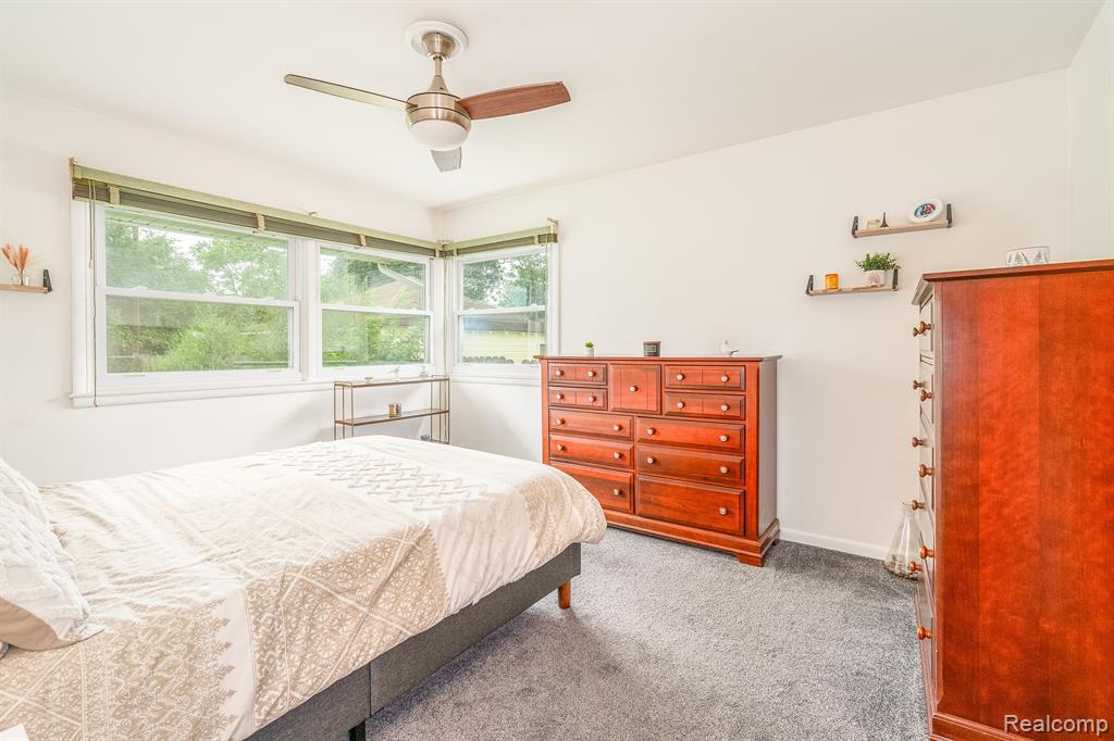 611 N IVANHOE Avenue, Ypsilanti, MI 48198 — Photo 18