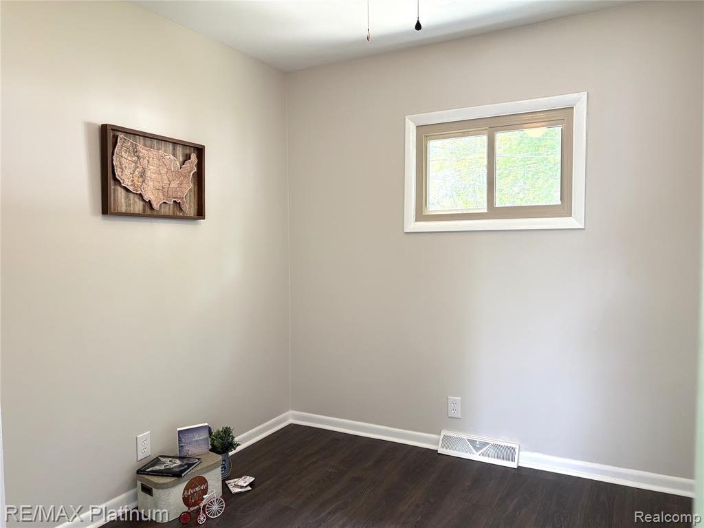 208 Devonshire St, Ypsilanti, MI 48198 — Photo 11