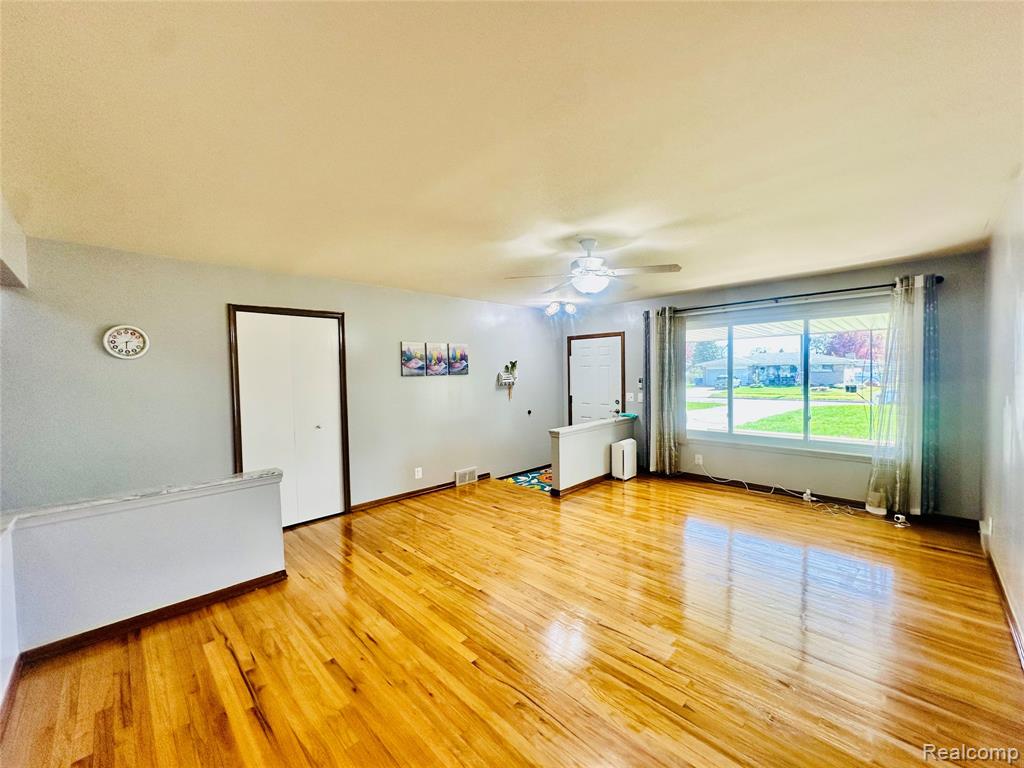 26321 Burg Road, Warren, MI 48089 — Photo 4