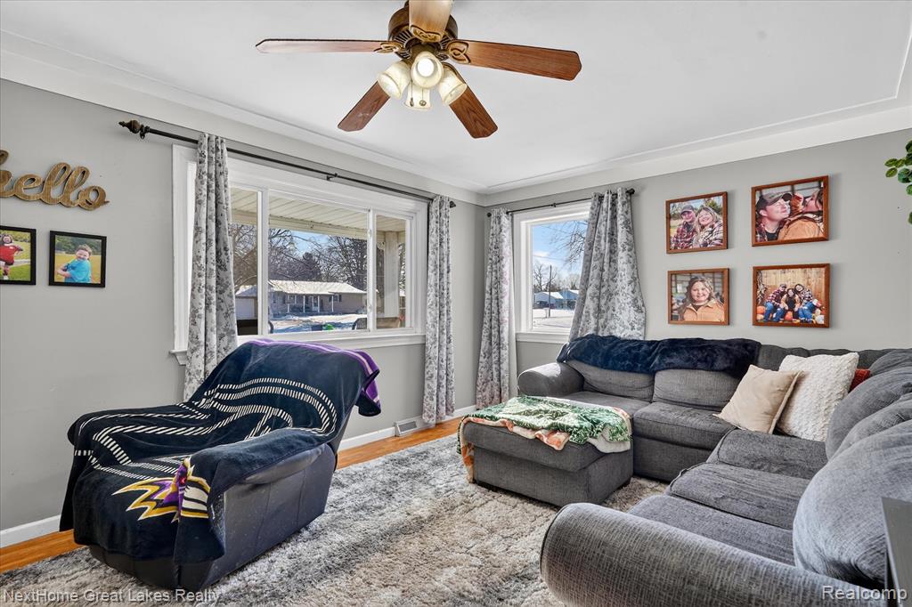 4444 Carmanwood Drive, Flint, MI 48507 — Photo 8