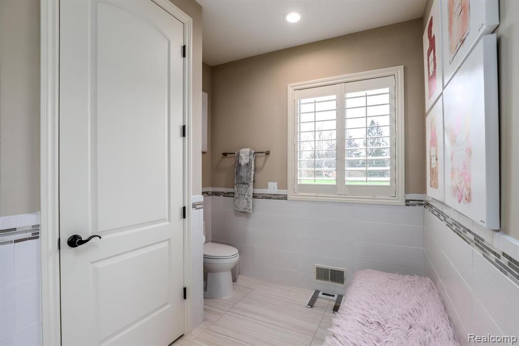 3960 HARVEST CREEK Court, Rochester, MI 48306 — Photo 47