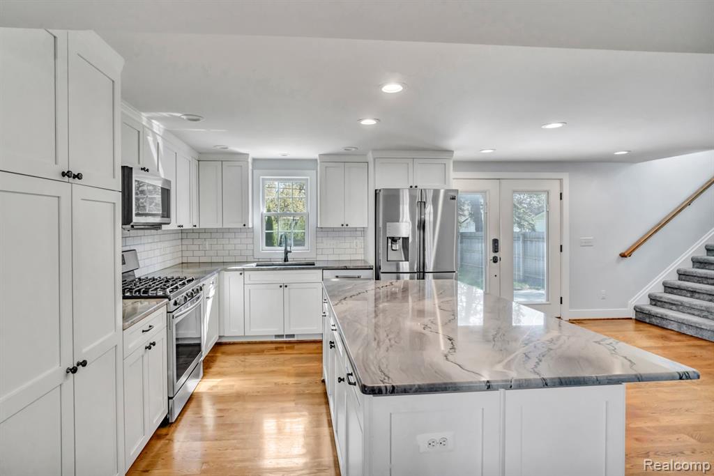 209 S Bristol Street, Almont, MI 48003 — Photo 13