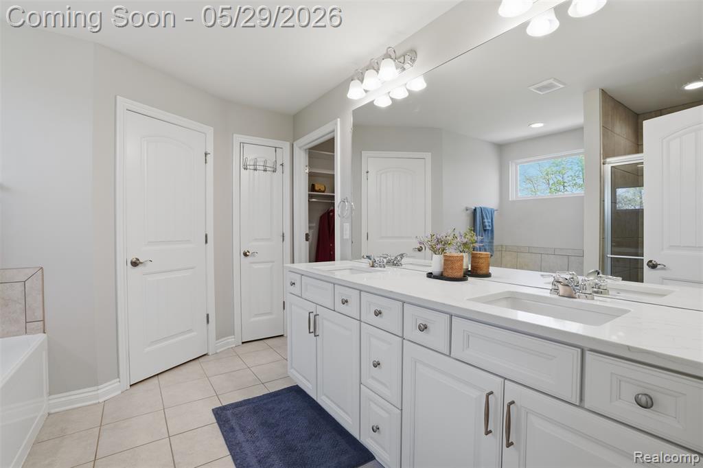 51572 Wales Court, South Lyon, MI 48178 — Photo 41