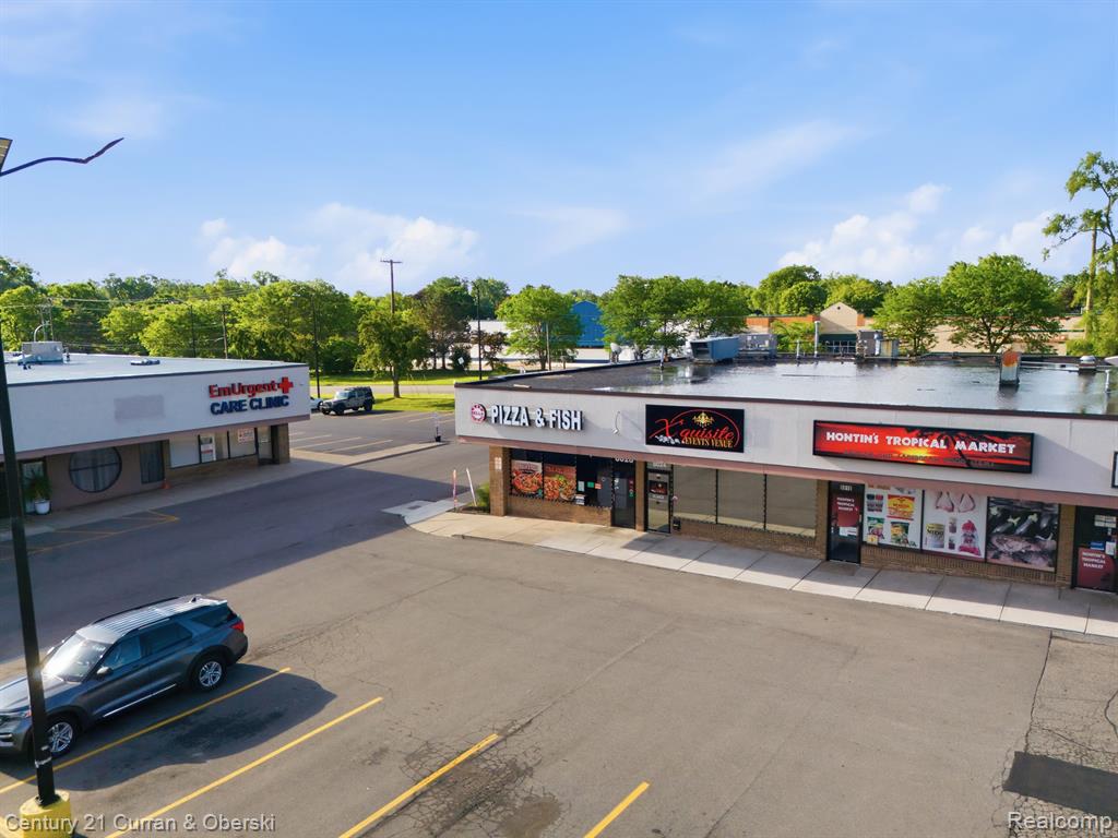 8028 N Middlebelt Road, Westland, MI — front exterior