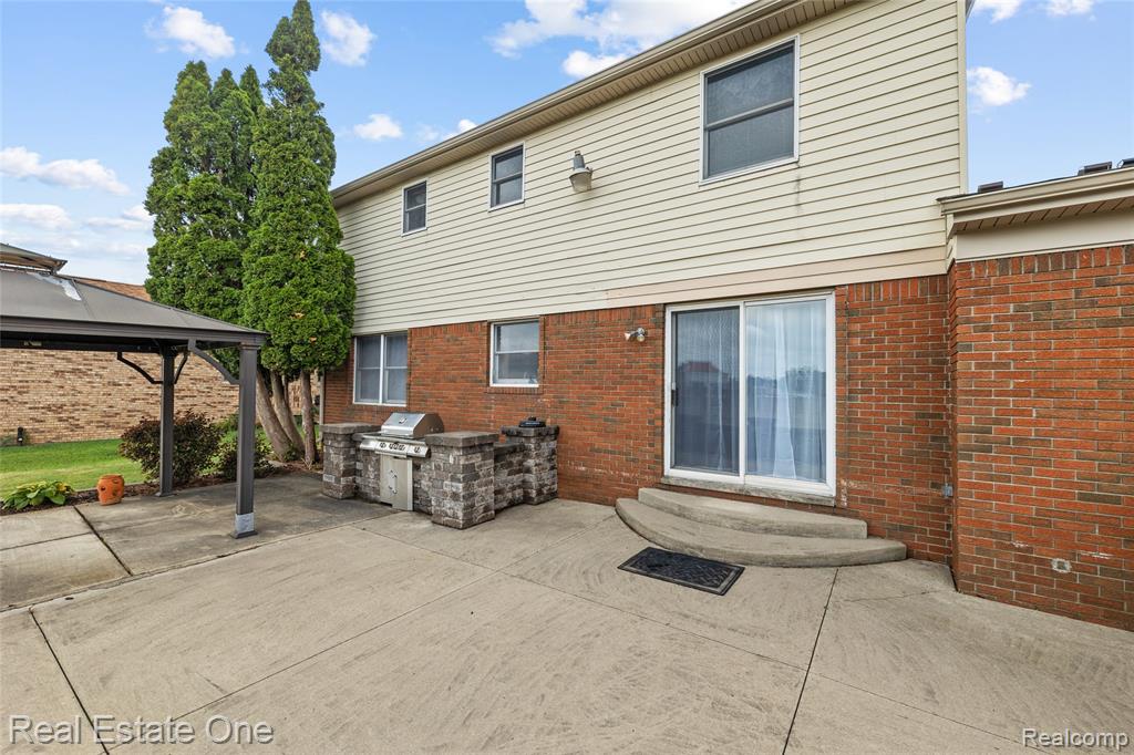 17300 Timothy Drive, Southgate, MI 48195 — Photo 8