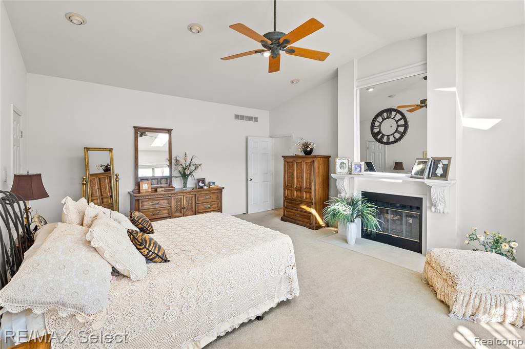 13154 Lake Shore Drive, Fenton, MI 48430 — Photo 30