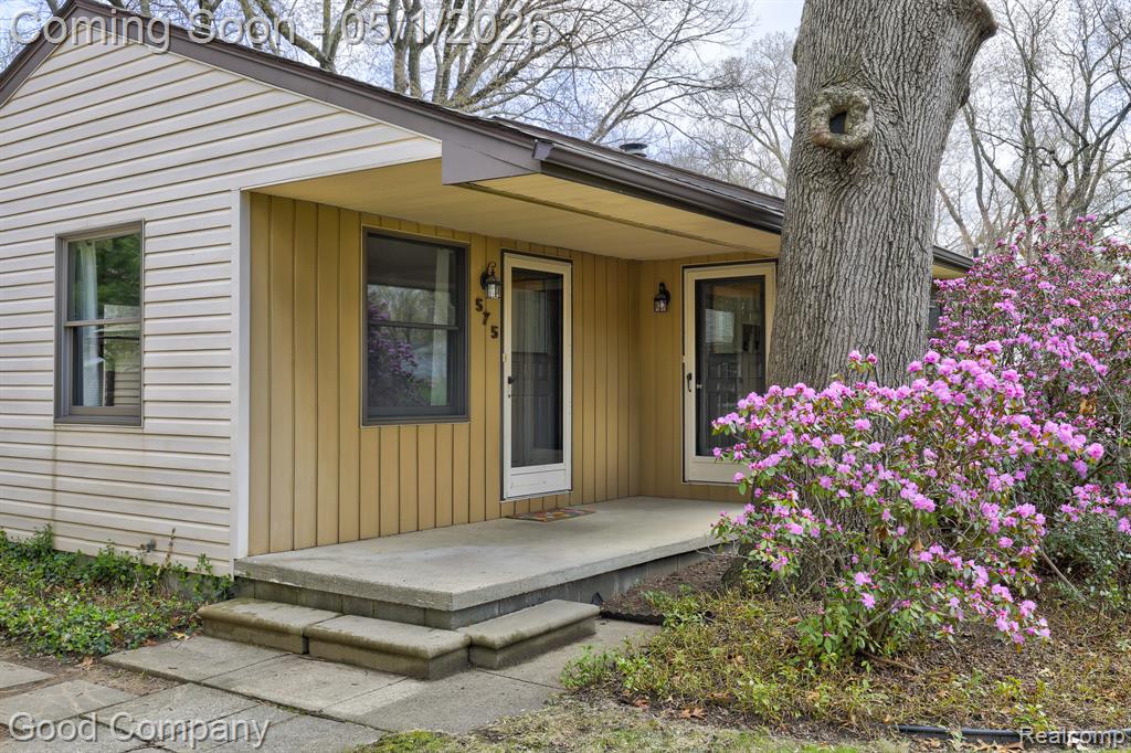 575 S Briarvale Drive, Auburn Hills, MI 48326 — Photo 46