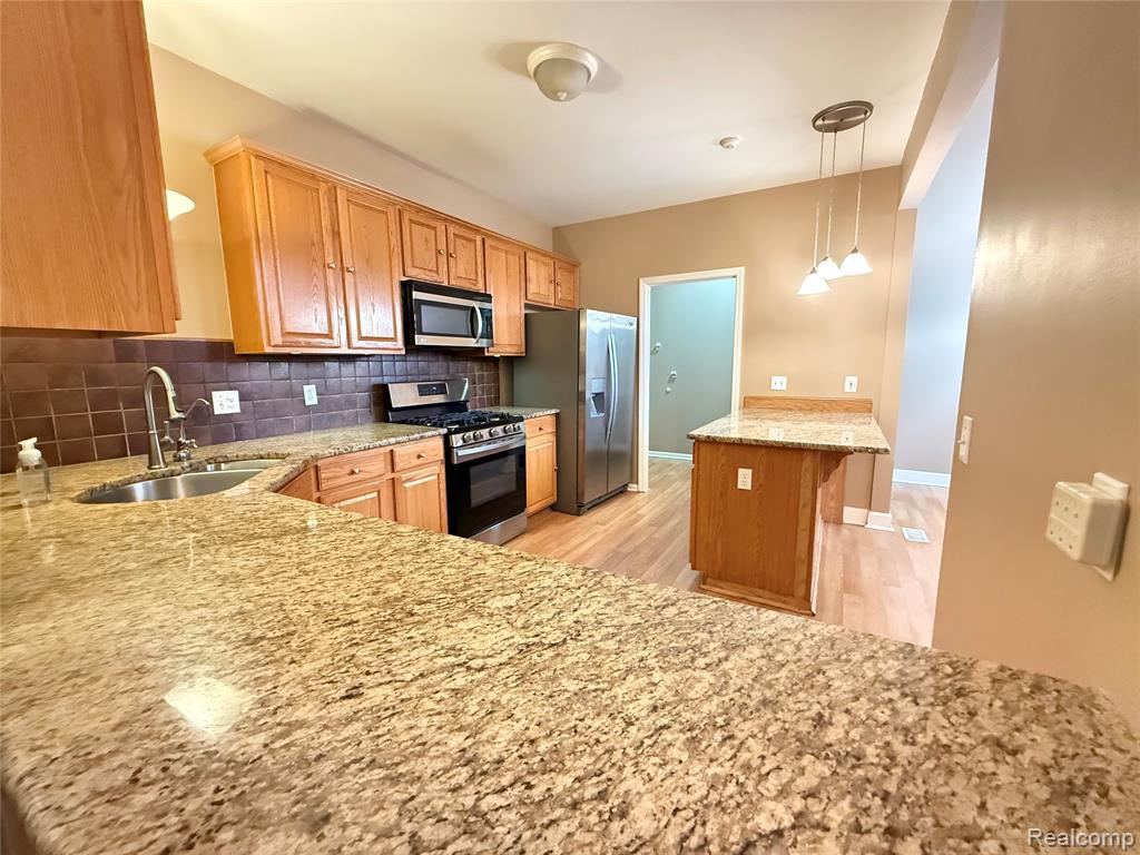 41568 GLADE Road, Canton, MI 48187 — Photo 13