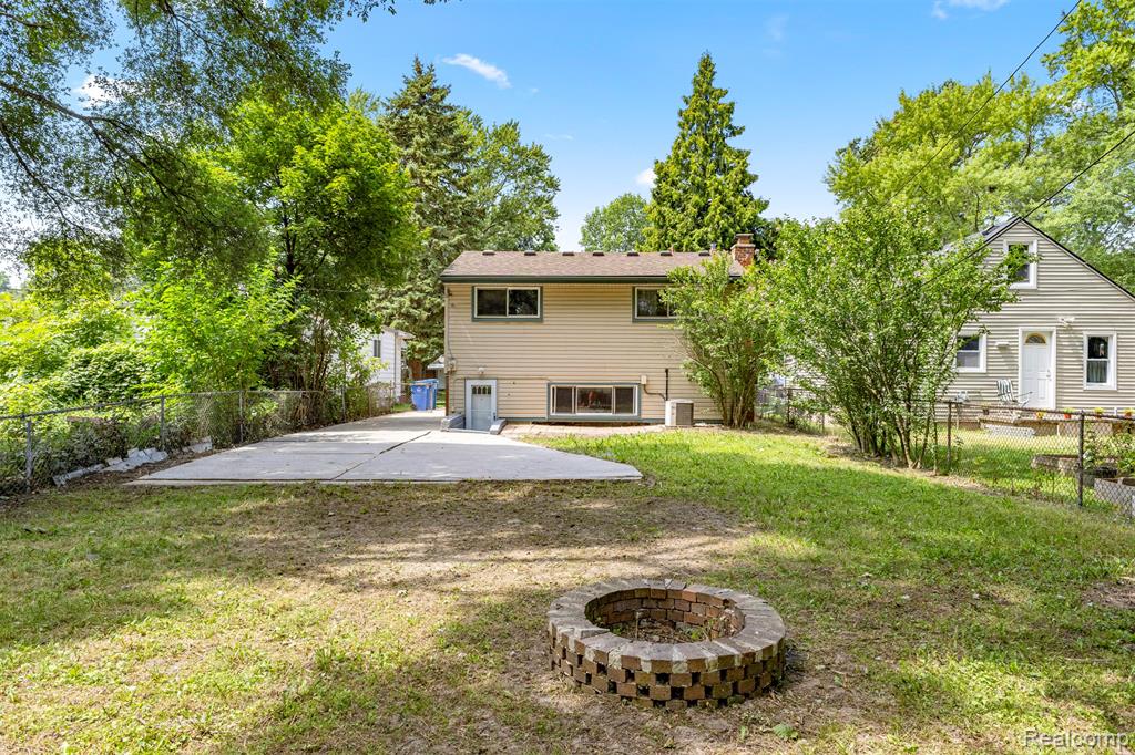 4149 Jackson Street, Dearborn Heights, MI 48125 — Photo 30