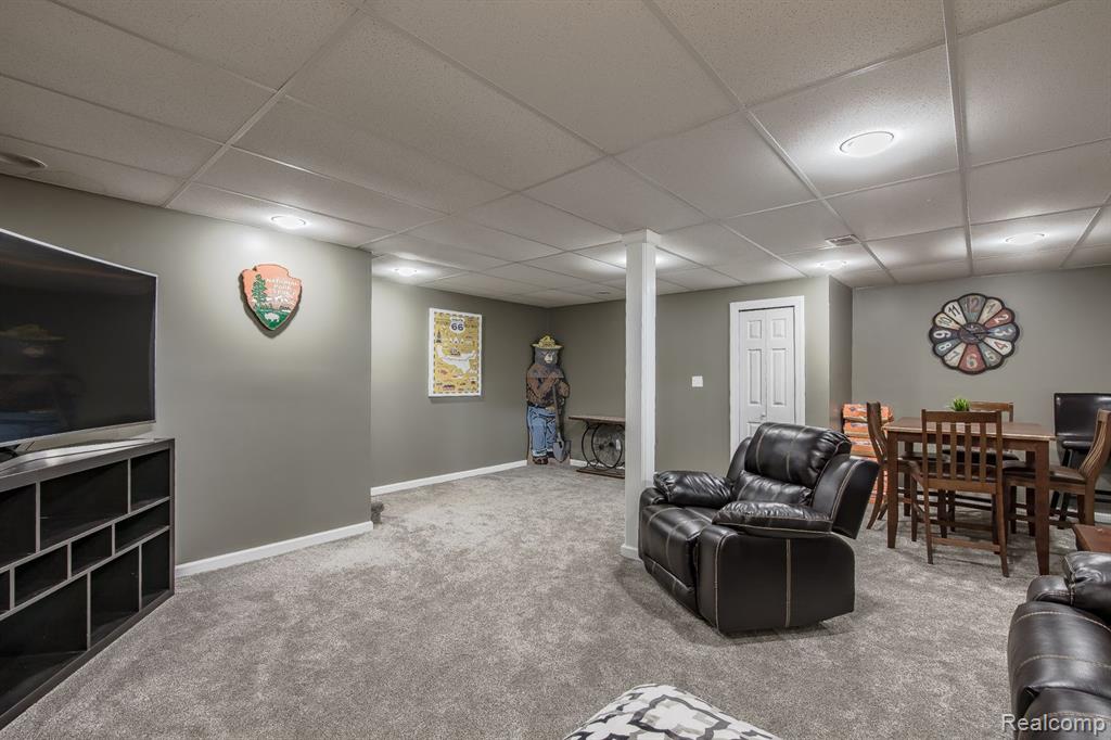 880 Frank Road, Lake Orion, MI 48362 — Photo 37