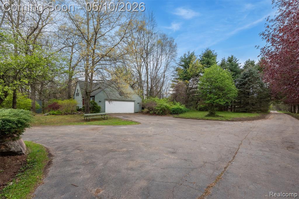 497 Lake George Road, Oakland, MI — Photo 45