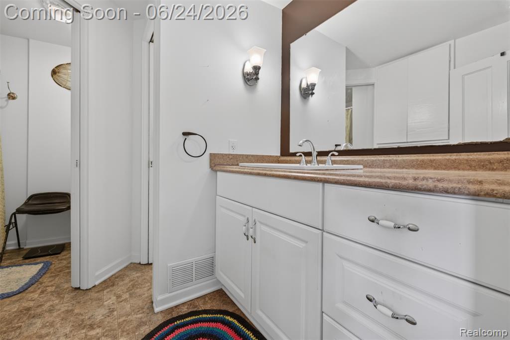 13252 Dixie Highway, Holly, MI 48442 — Photo 15