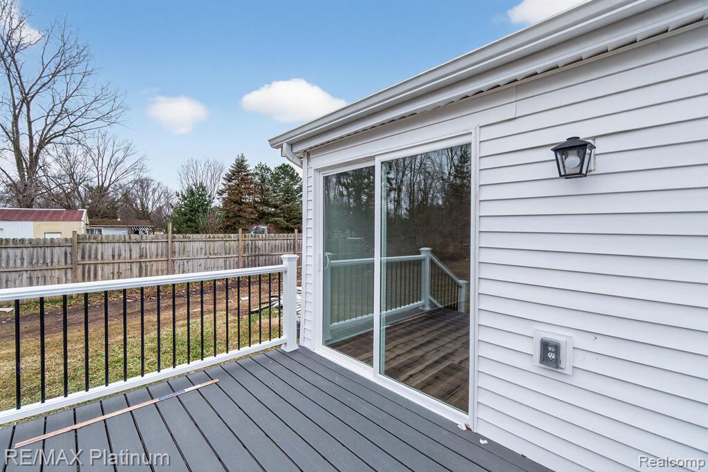 15313 Livermore Road, Pinckney, MI 48169 — Photo 10