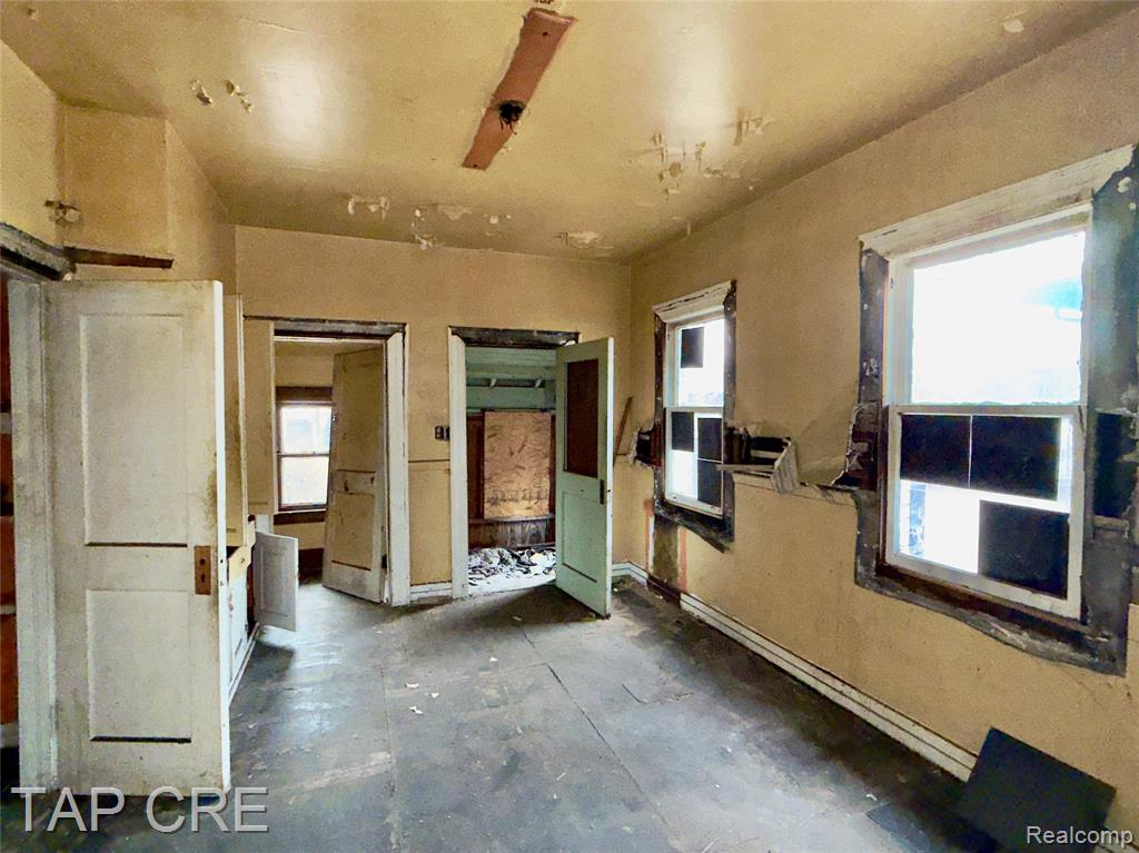 1017 E Grand Boulevard, Detroit, MI 48207 — Photo 17