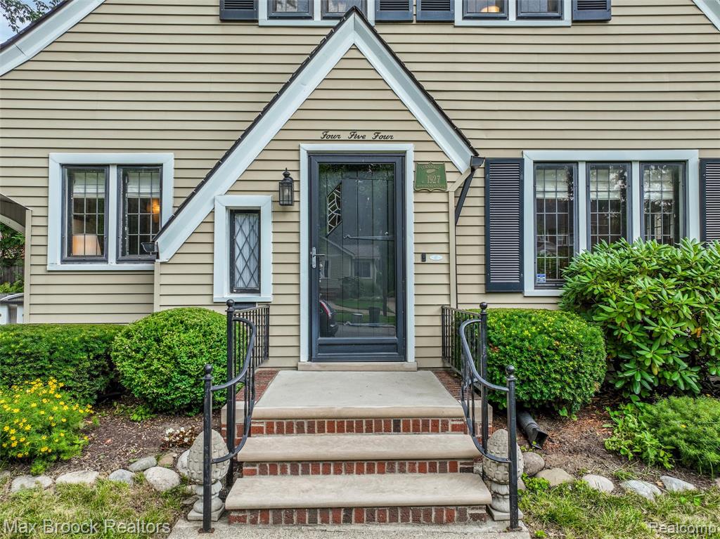 454 W Oakridge Street, Ferndale, MI 48220 — Photo 6