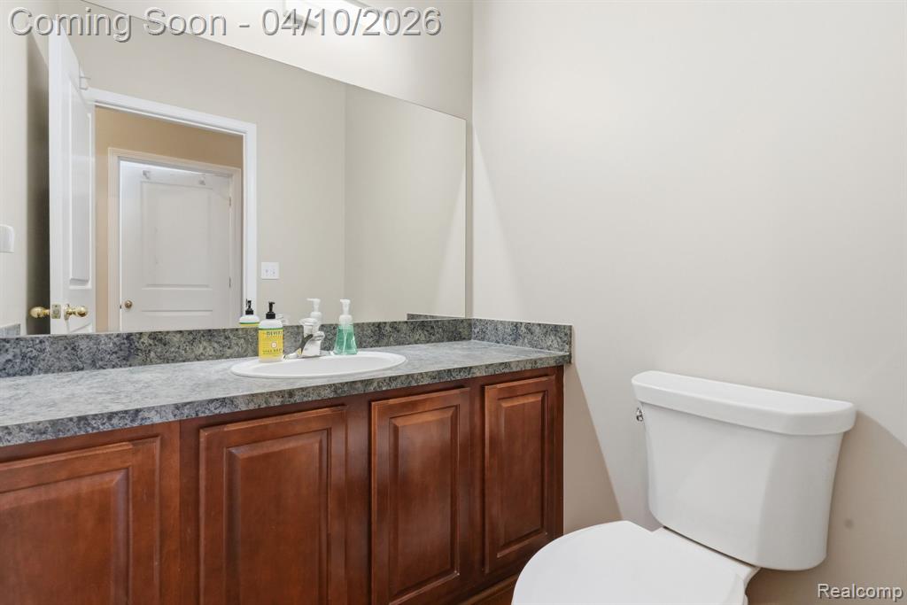 300 E Canford Park, Canton, MI 48187 — Photo 24