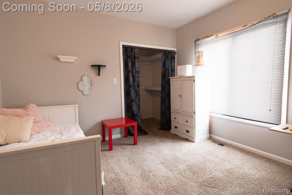 20804 Rensselaer Street, Farmington, MI 48336 — Photo 12