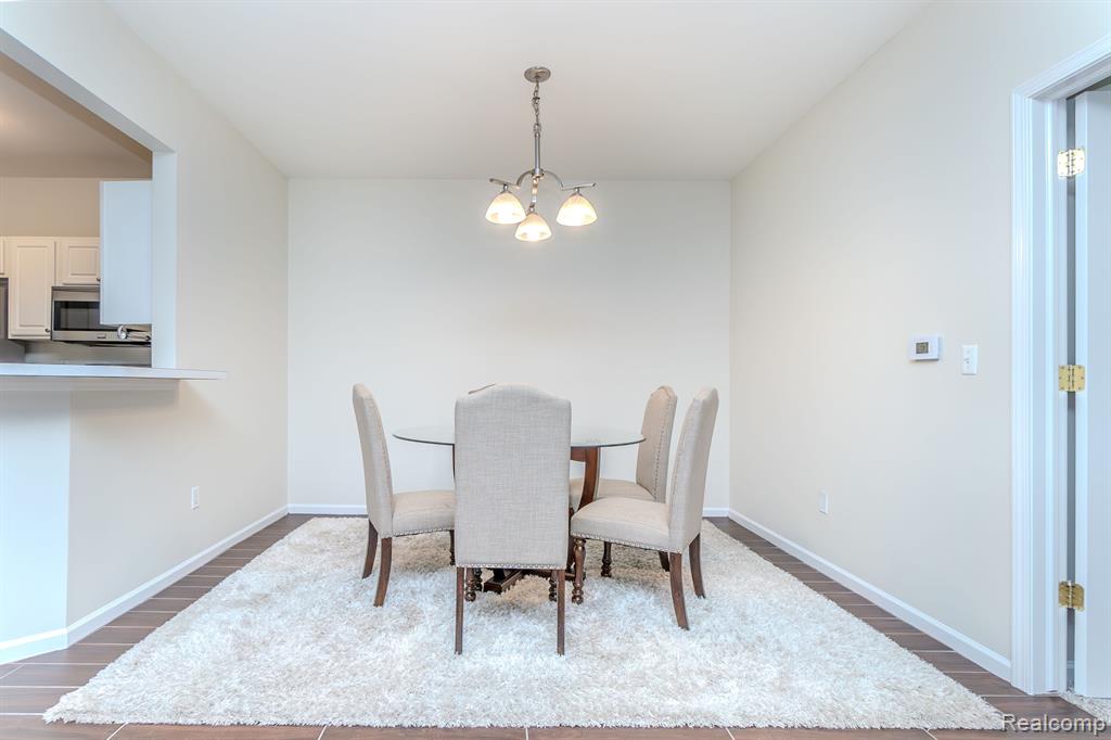8106 CHESAPEAKE Circle, Walled Lake, MI 48390 — Photo 19