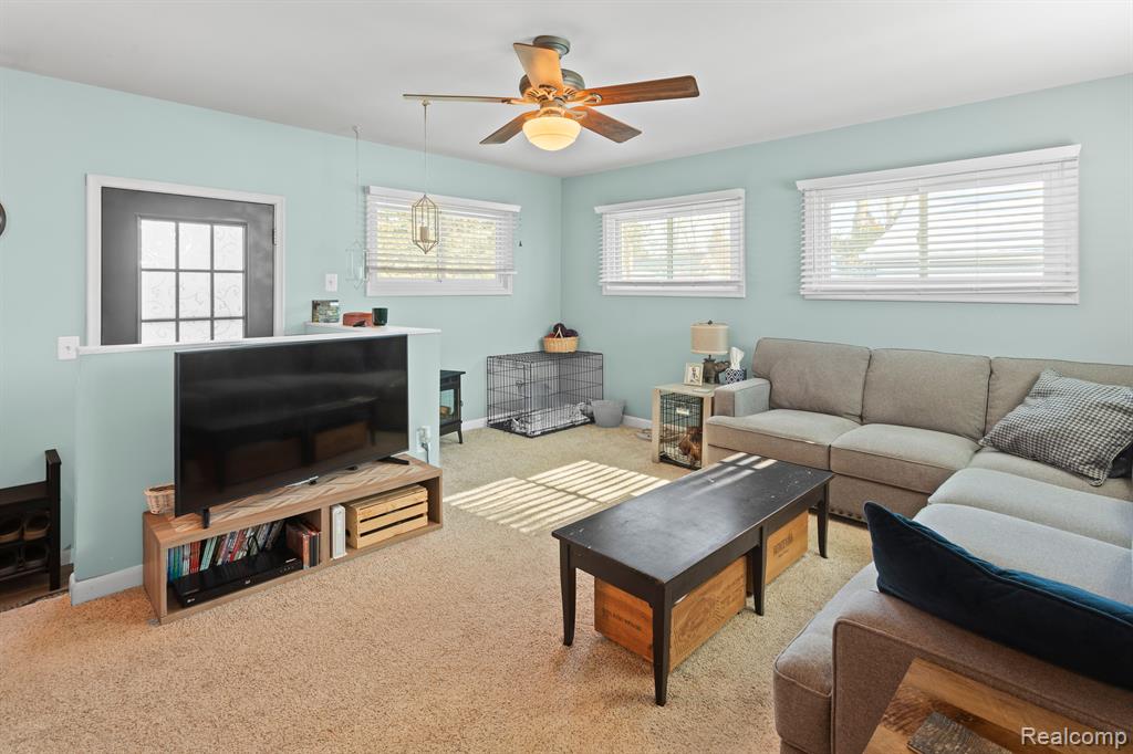 9806 BERWICK Street, Livonia, MI 48150 — Photo 20