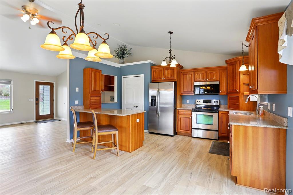 6470 Stonehearth Pass, Grand Blanc, MI 48439 — Photo 6