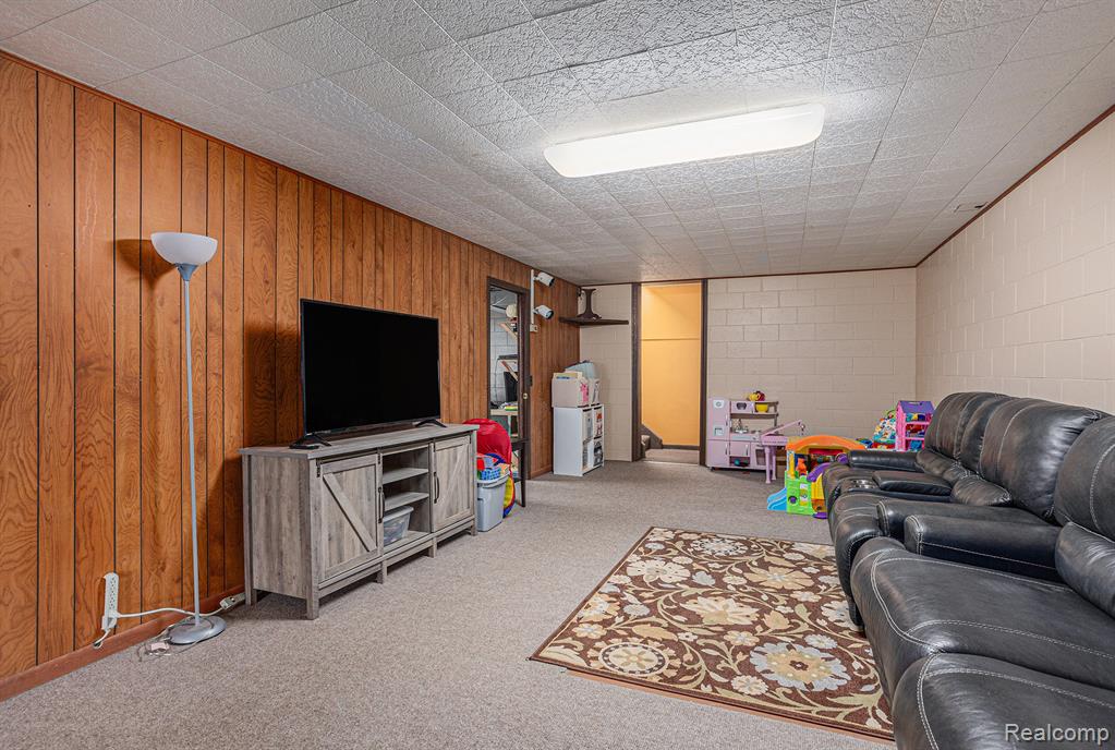 808 S Dow Road, MI 48661 — Photo 19