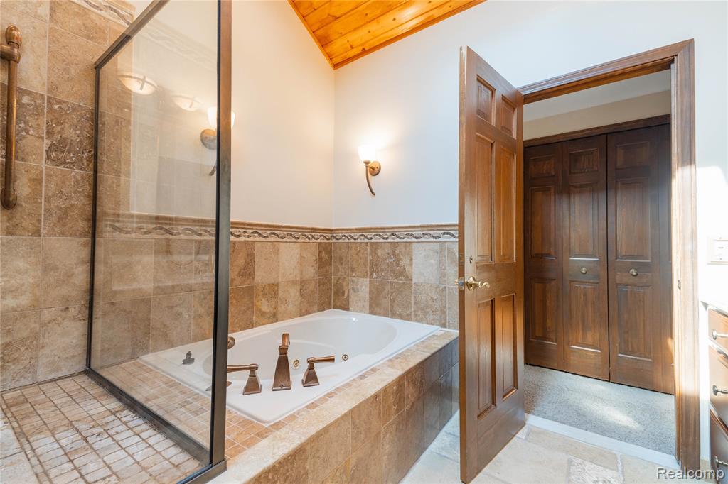 8511 Bridge Road, Grosse Ile, MI 48138 — Photo 26