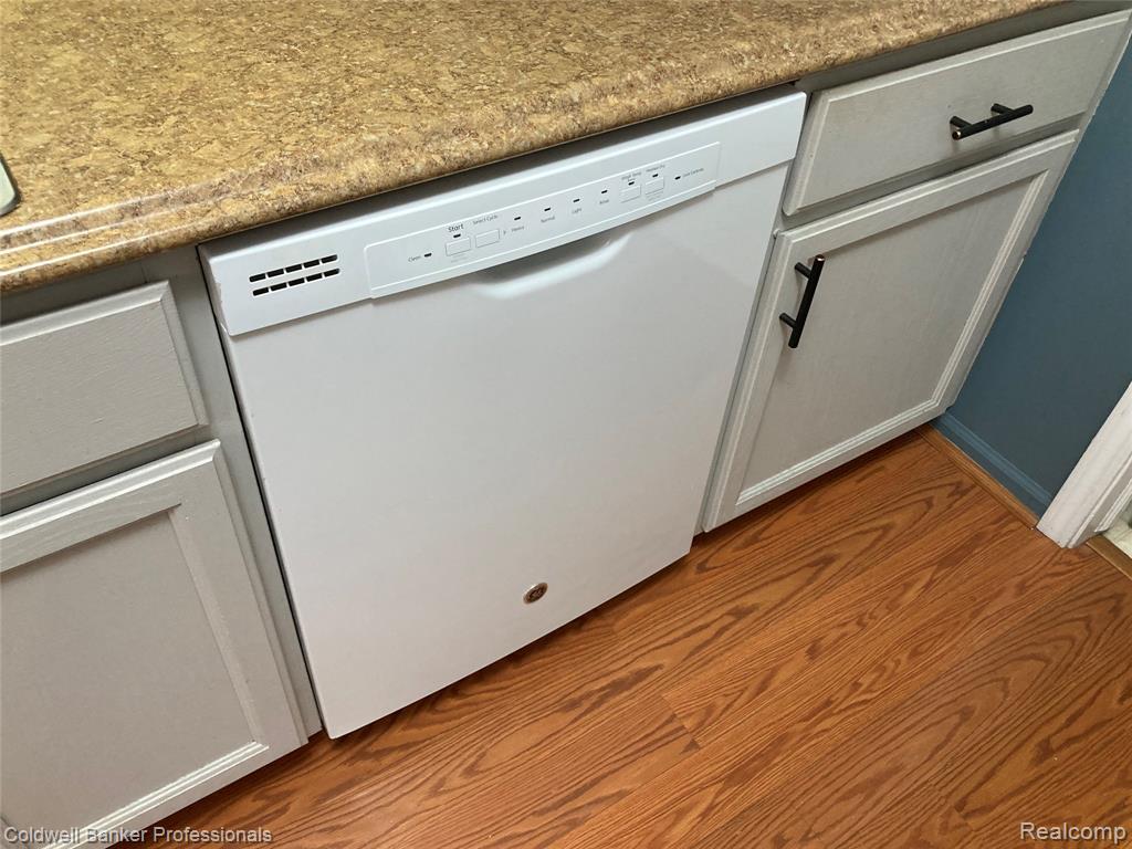 56626 Chesapeake Trail, Shelby Twp, MI 48316 — Photo 10