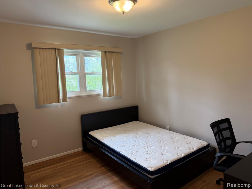 728 Jamestown Road, Auburn Hills, MI 48326 — Photo 13