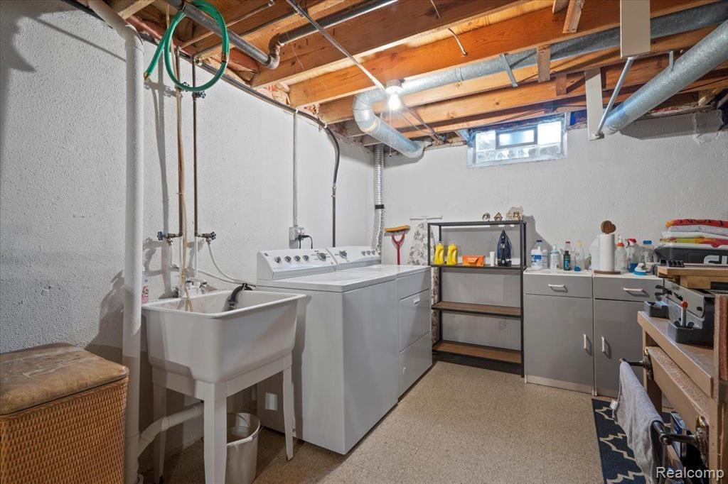 1818 SHIRE, Royal Oak, MI 48073 — Photo 35