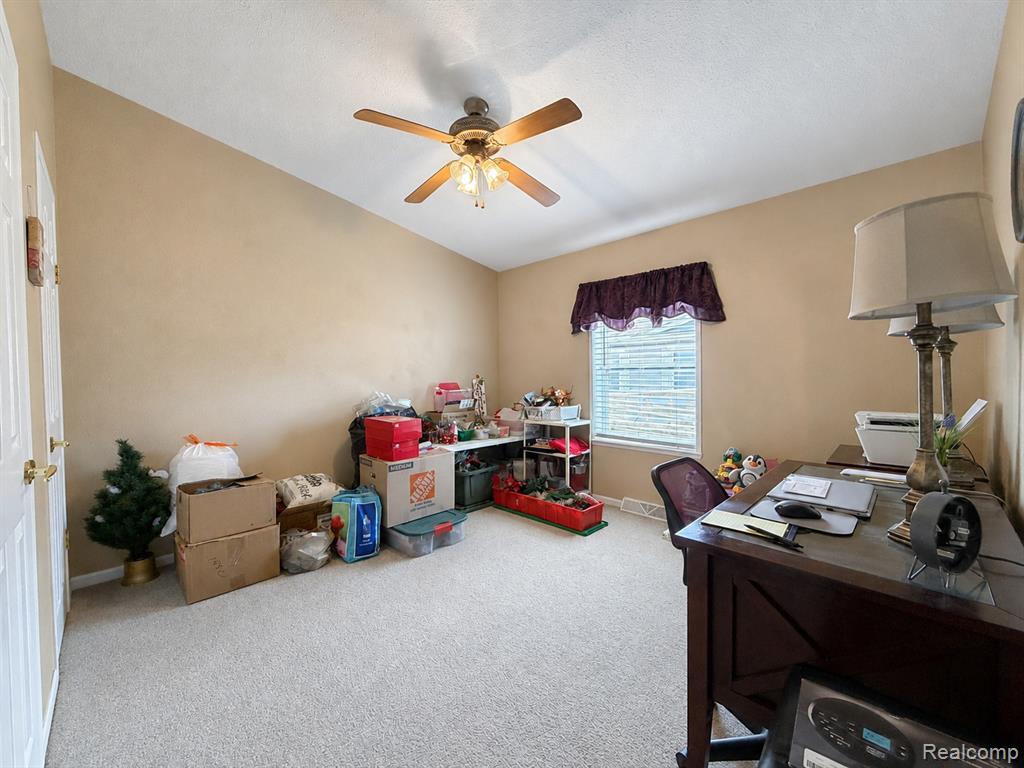 551 Twin Lakes Drive, MI — Photo 17