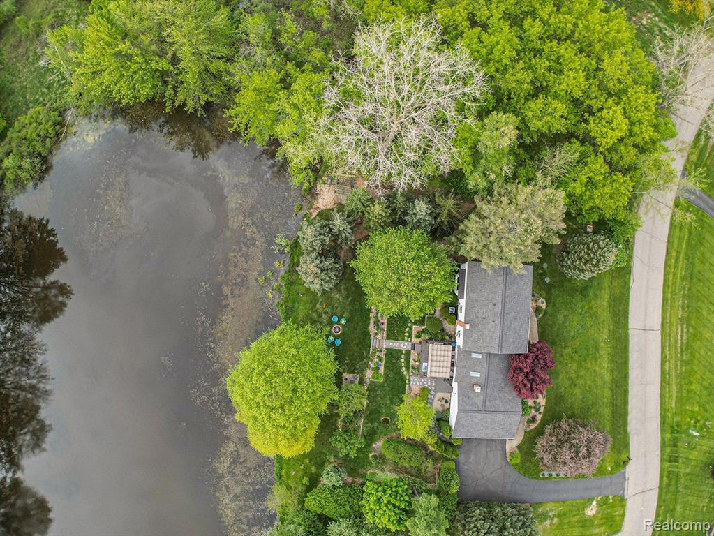 6457 Grand Circle Drive, Brighton, MI 48116 — Photo 32