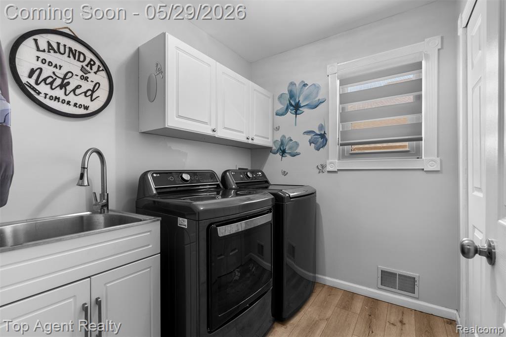 43912 Trillium Drive, Sterling Heights, MI 48314 — Photo 38