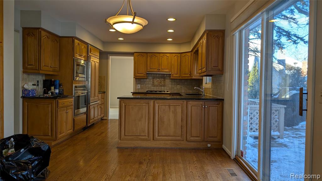 4912 OAK RIVER Drive, Troy, MI 48098 — Photo 12