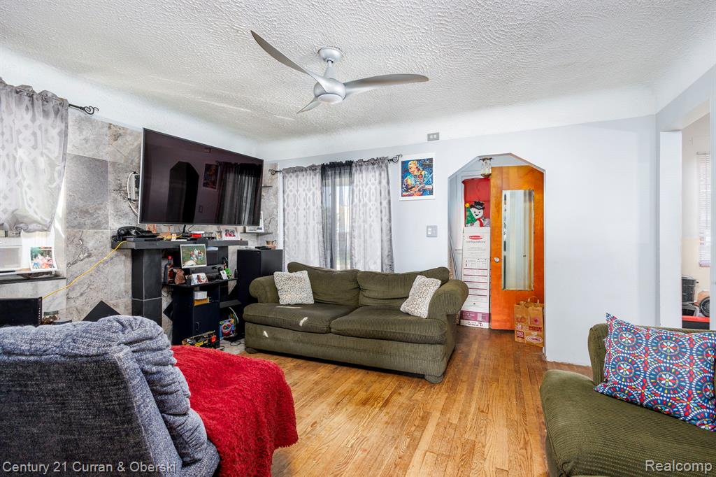 525 Garfield Avenue, Lincoln Park, MI 48146 — Photo 4